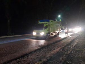 Membangkang! Jam Segini Truk Batubara Merajalela di Jalanan