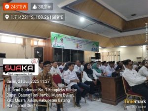 Bupati Batang Hari Bersama Ratusan Kades dan BPD Ikuti Peresmian Nasional 80 Ribu Koperasi Merah Putih