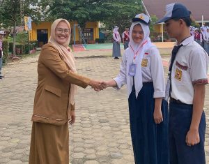 Buka MPLS, Kepala SMAN 10: Sekolah Bagus Tak Cukup, Usaha Kalian yang Menentukan!