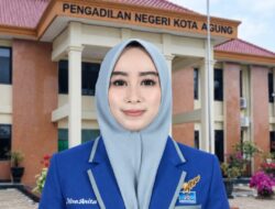 DEWI FITNAH MIRA BERSETUBUH DENGAN DONI, SUAMINYA!